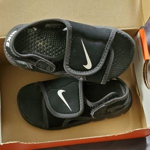 Nike Sunray Toddler Boy sandals, Size 8C